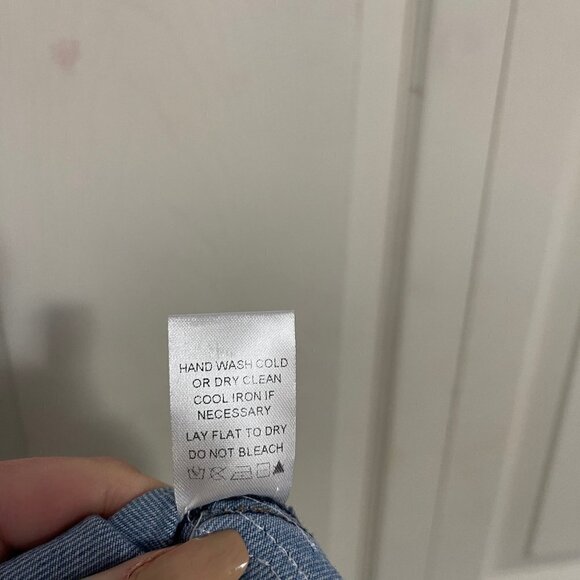 Rehab Women's Floral Embroidered Distressed Cut Out High Rise Jean Shorts Small - Picture 6 of 8